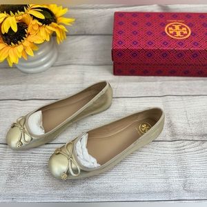Tory Burch Laila Driver Ballet Flat Spark Gold Size 6.5.